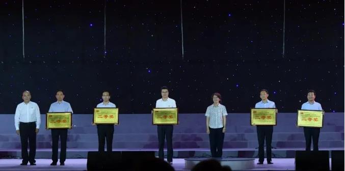 颂歌献给党 彰显泓源红 ——泓源公司积极组织参加平凉市庆祝中国共产党成立100周年歌咏比赛(图3) 颂歌献给党 彰显泓源红 ——泓源公司积极组织参加平凉市庆祝中国共产党成立100周年歌咏比赛(图3)