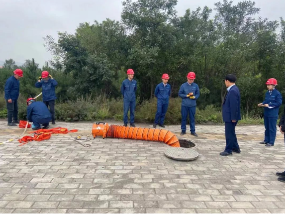 防患未然 未雨绸缪--泓源能源供应公司开展2021年供热突发事件综合应急演练(图4) 防患未然 未雨绸缪--泓源能源供应公司开展2021年供热突发事件综合应急演练(图4)