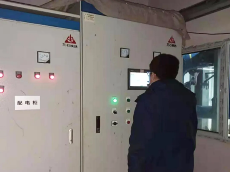 泓源能源供应公司全力保障供热质量服务群众温暖过冬(图2) 泓源能源供应公司全力保障供热质量服务群众温暖过冬(图2)