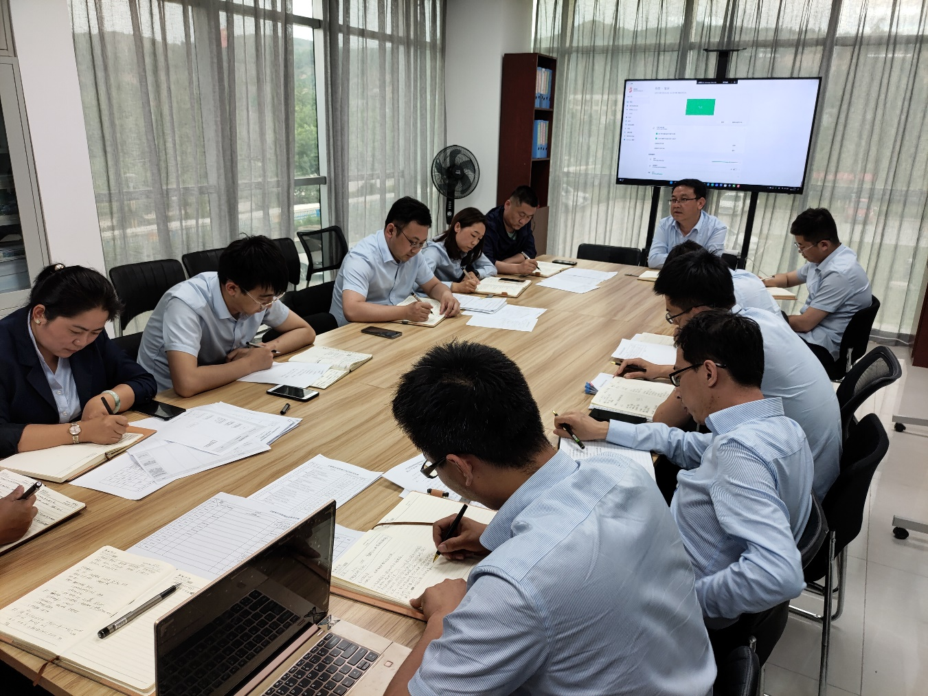 市产投集团平煤机公司开展作风集中整顿月活动第二期工作总结(图1) 市产投集团平煤机公司开展作风集中整顿月活动第二期工作总结(图1)