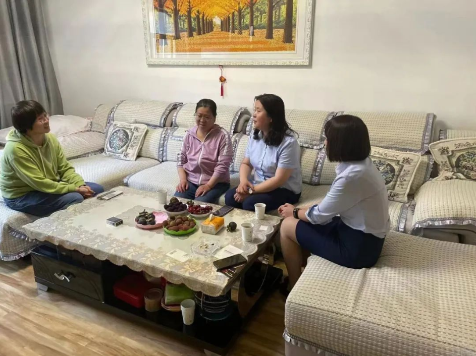 市产投集团开展女职工未成年子女关爱活动(图3) 市产投集团开展女职工未成年子女关爱活动(图3)