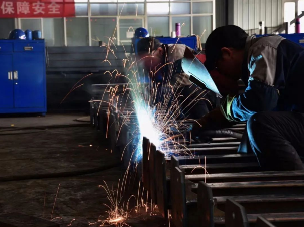 市产投集团装备制造企业上半年产销两旺(图5) 市产投集团装备制造企业上半年产销两旺(图5)